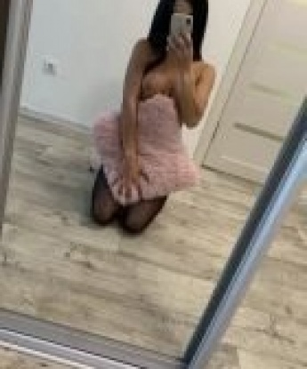 Сладкая и раскрепощенная девушка готова побаловать тебя страстью и лаской. Я знаю, чего ты хочешь, и готова исполнить все твои желания. 4240, 28 лет